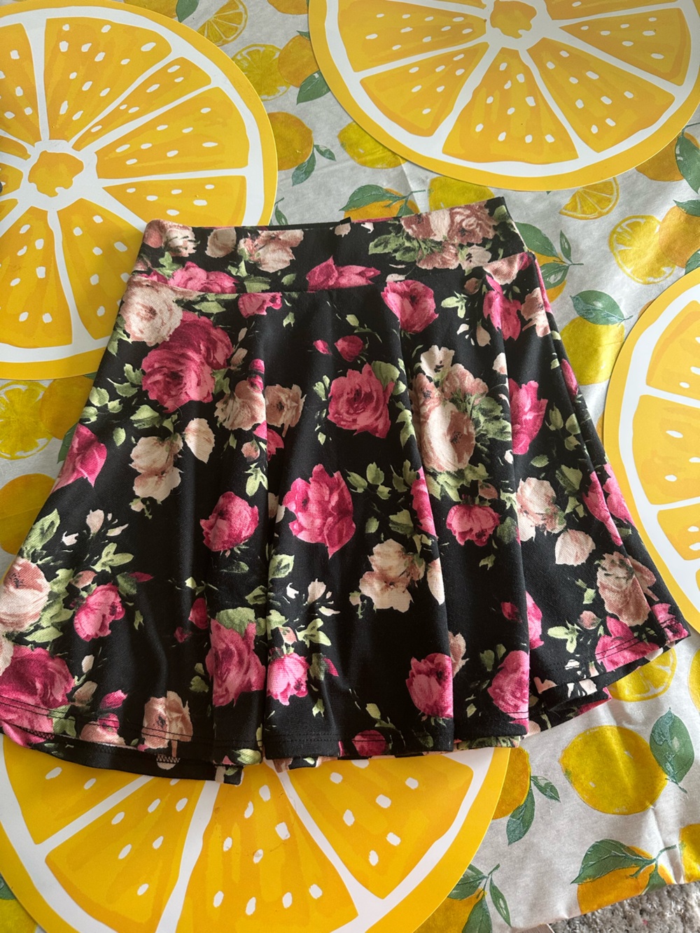 B jewel floral skirt size small